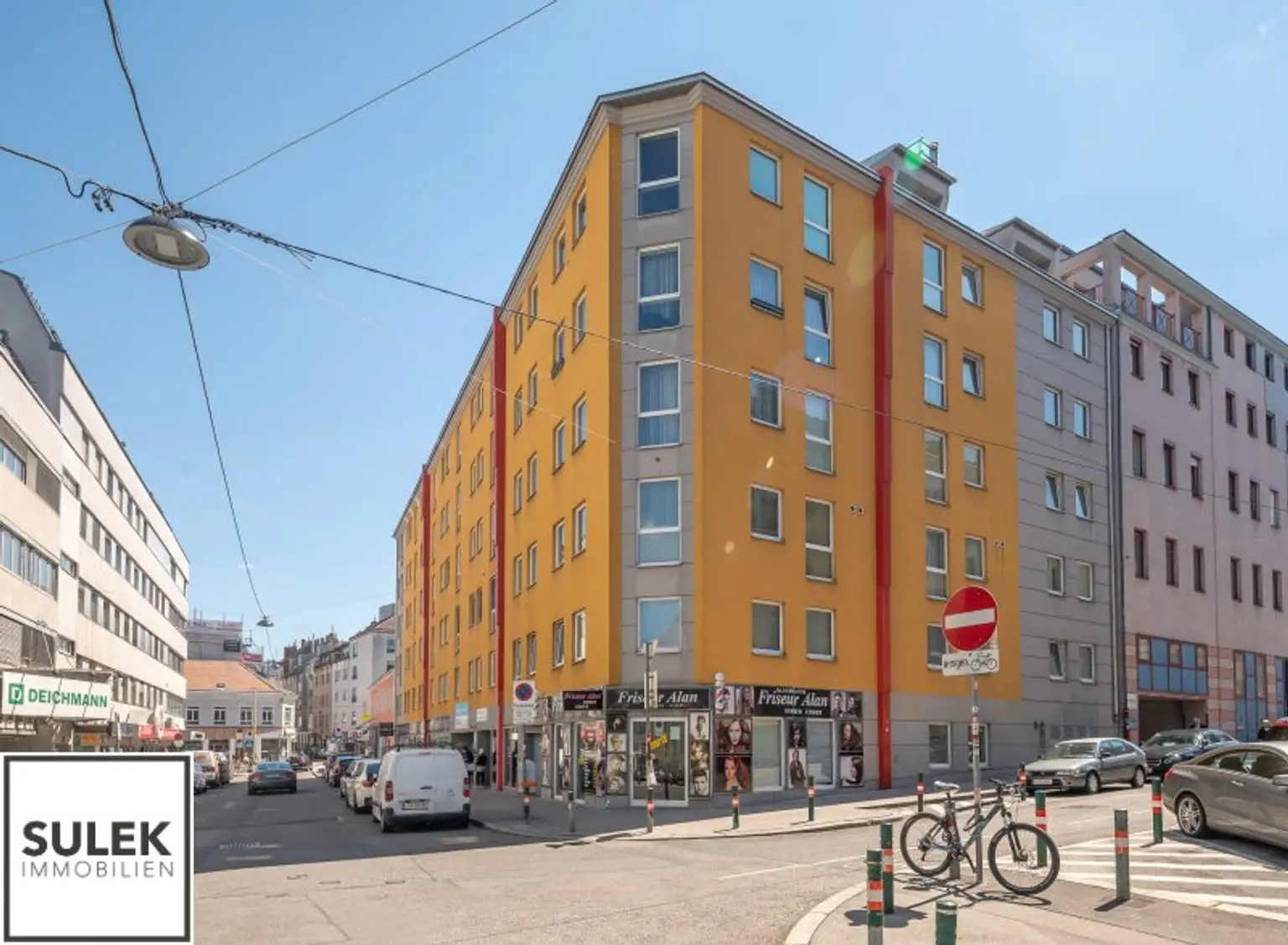 Großzügige, sonnige DG-Neubauwohnung mit hofseitiger Terrasse nahe Einkaufsstraße & U6 - ab 1.12.25!