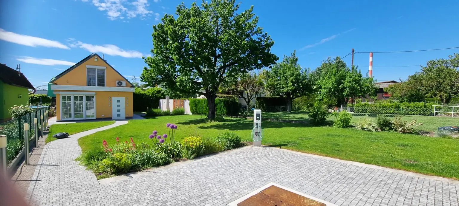 Parkplatz vor dem Haus