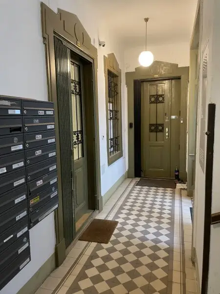 Gepflegte und ruhige Hochparterre Wohnung Nähe Alois Drasche Park