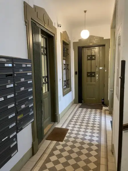 Gepflegte und ruhige Hochparterre Wohnung Nähe Alois Drasche Park