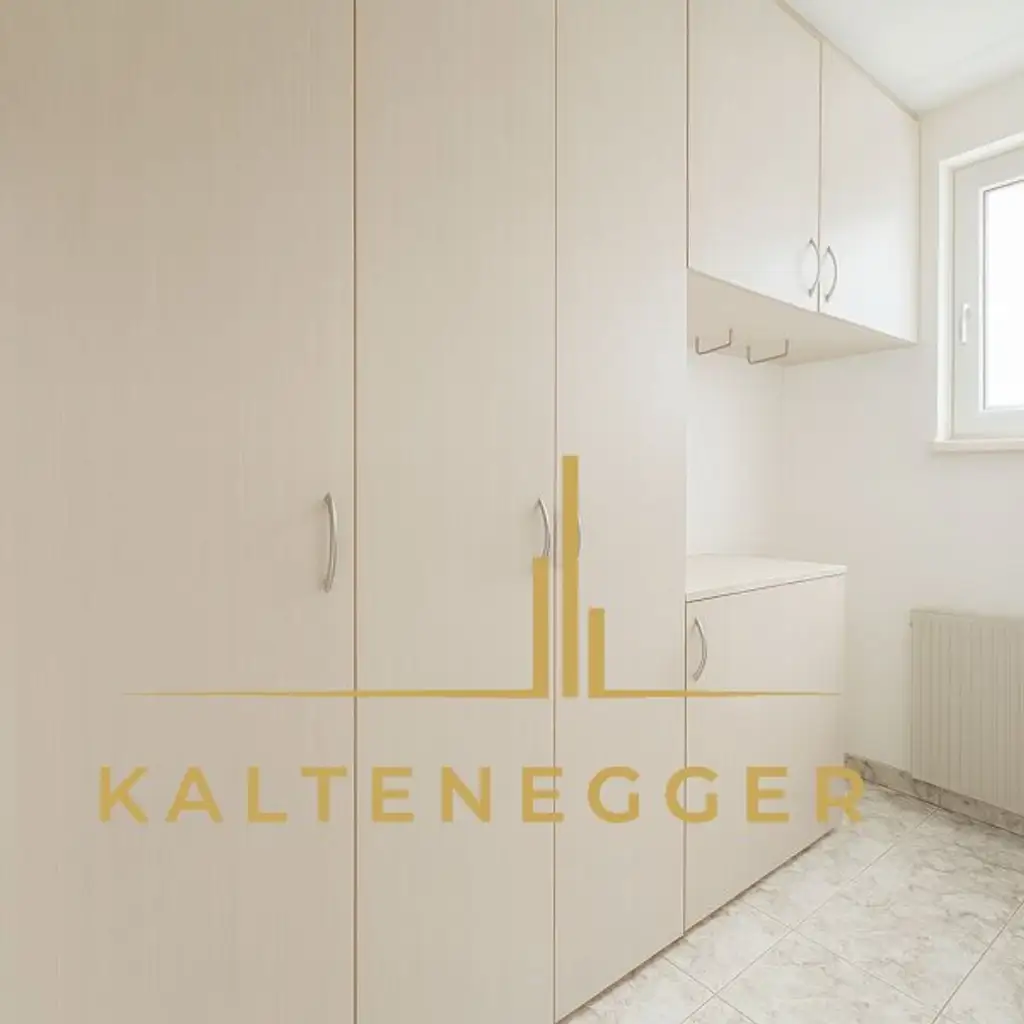Traumhafte Dachgeschosswohnung am Fuße des Hackenbergs
