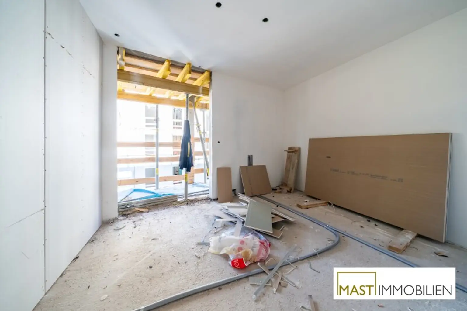 *Provisionsfrei* 3 Zimmer Wohnung mit zwei Balkonen!