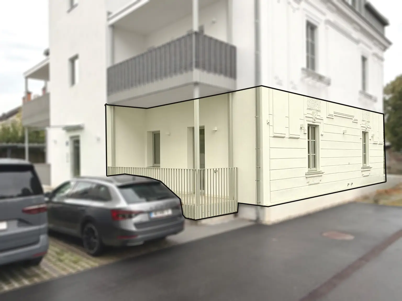 Aussenansicht Villa hofseitig mit markierter Wohnung