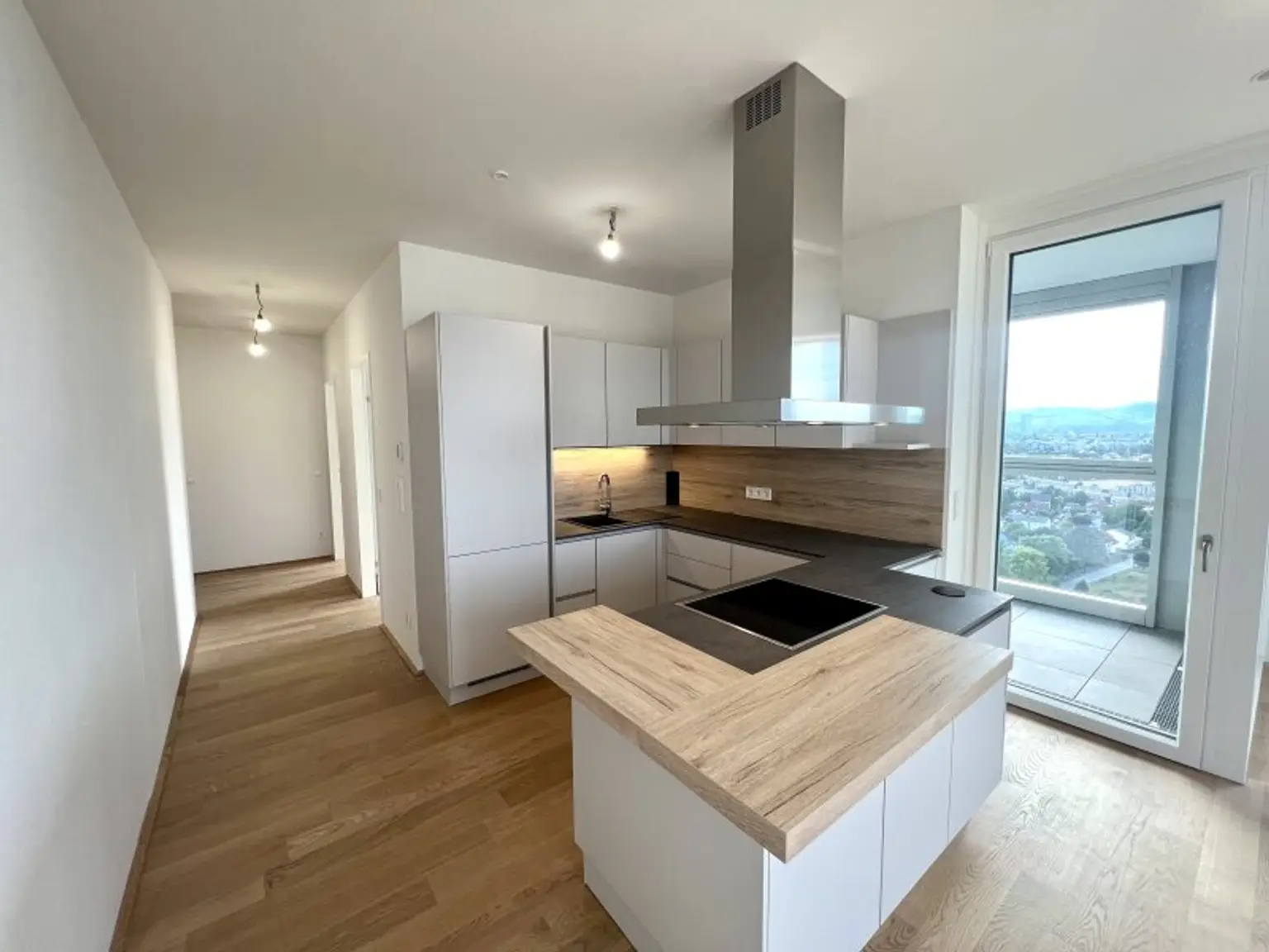 U-Bahn U1 Kagran - Sauna - Loggia - Fitnessraum - Deckenkühlung - Pool am Dach