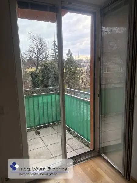 Wohnung mit Balkon und Wintergarten