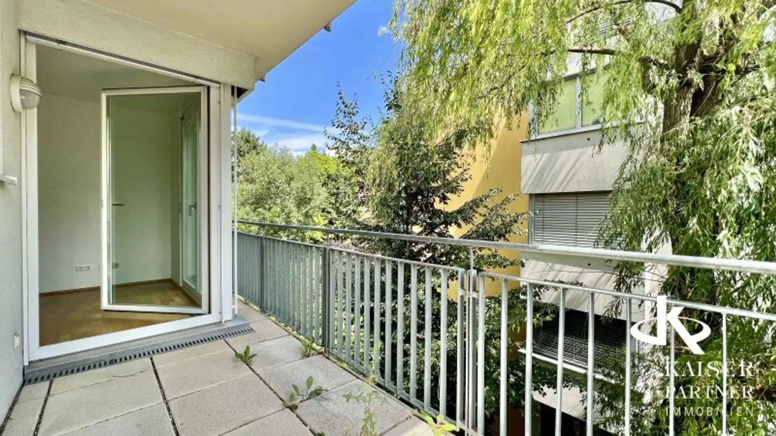 Kaasgraben, moderne 4-Zimmer-Wohnung mit 2 Balkonen, perfekte Raumaufteilung!