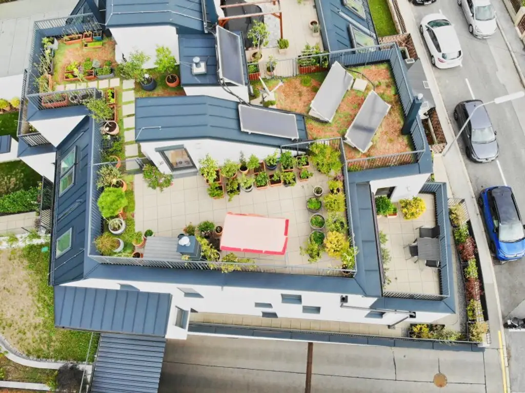 Exklusive 4-Zimmer Dachgeschosswohnung | private 39 m² Dachterrasse & Terrasse auf Wohnebene | Klimaanlage