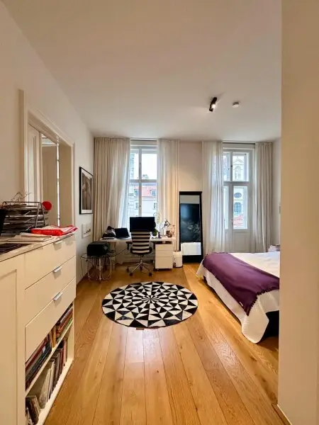 Modern revitalisiertes Altbaujuwel mit Balkon und Grünblick