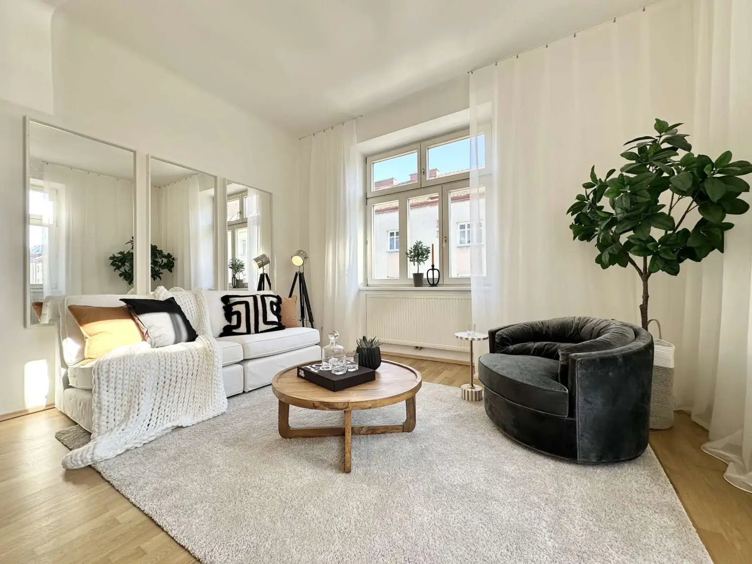 1-Zimmer-Altbau mit separater Küche – frisch renoviert & bezugsfertig