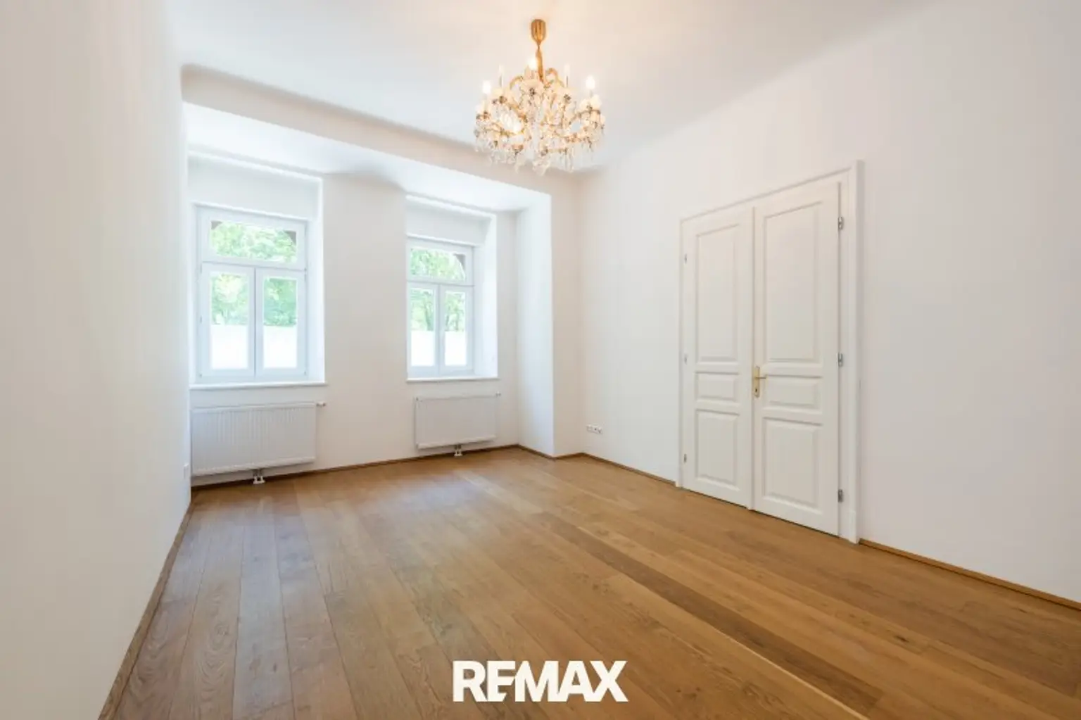 Großzügiges Zimmer