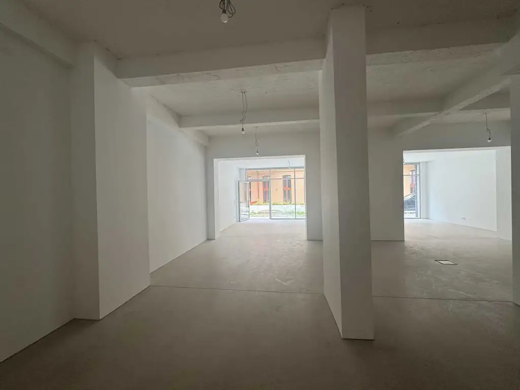 Top Atelier nahe der Landstraße zum Kauf!