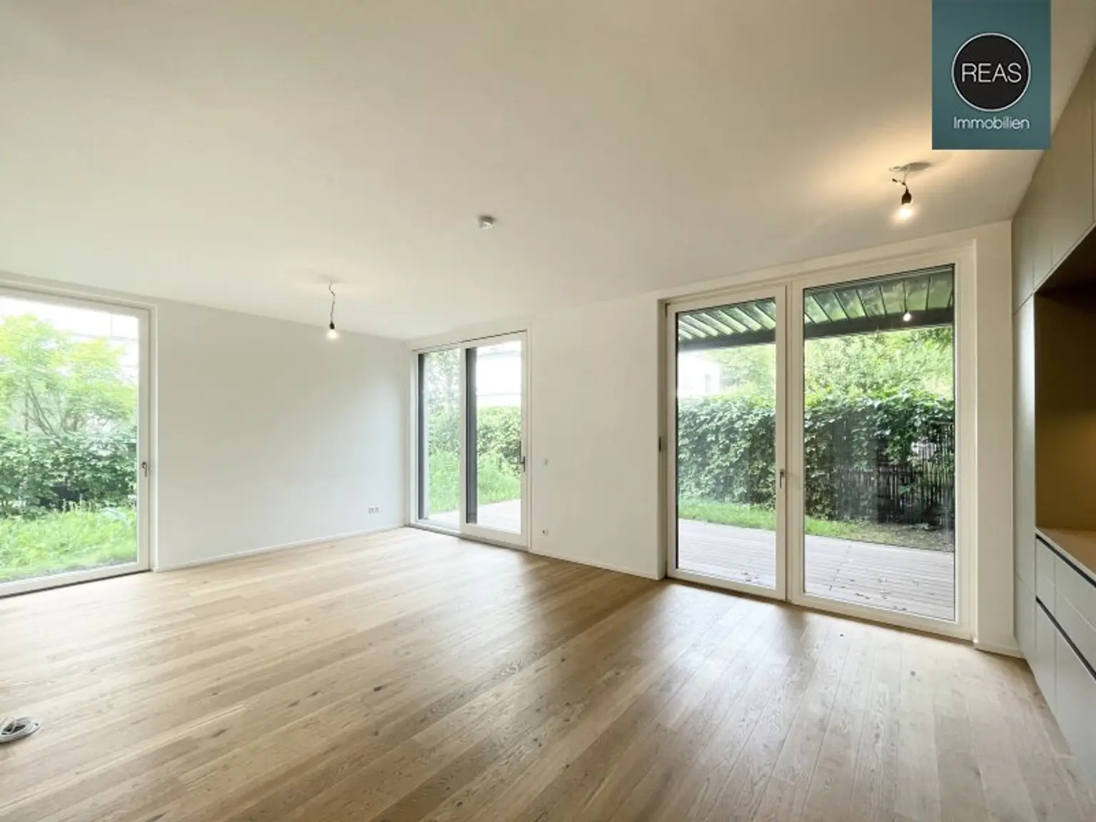 Provisionsfrei: Wohnresidenz Zögernitz! Luxus Gartenwohnung in Döblinger Bestlage! Garagen verfügbar!
