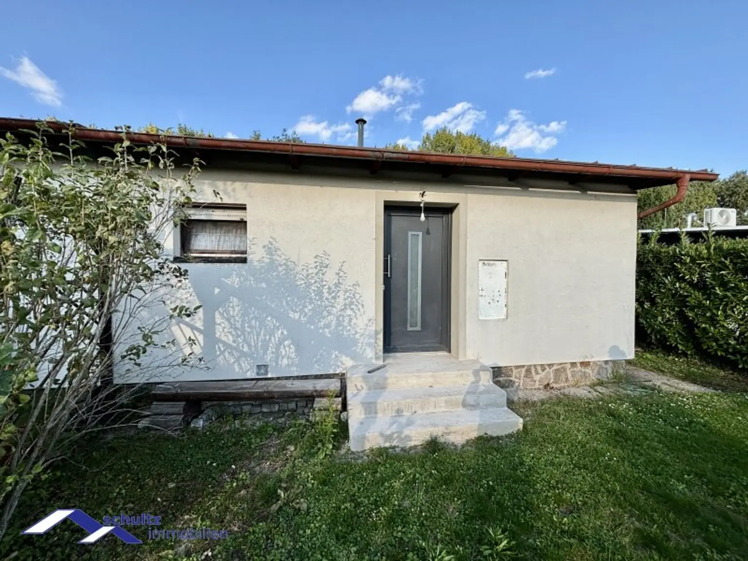 SCHULTZ IMMOBILIEN - Gemütlicher Bungalow beim See!