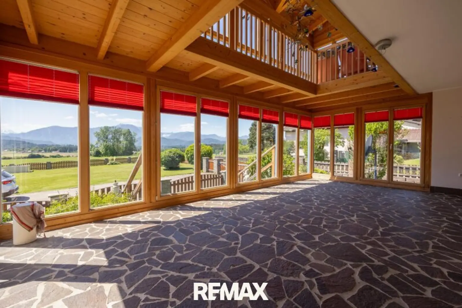 RE/MAX-Pro
