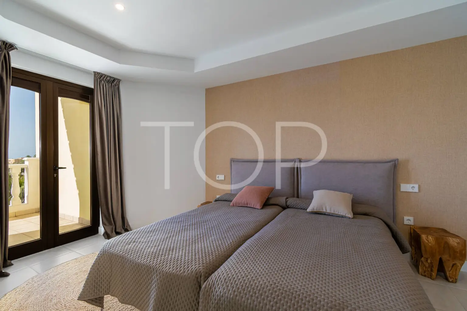 Atanaus-Los-Cristianos-Bedroom-Tenerife -5