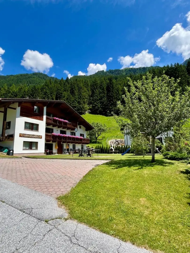 Natur, Ruhe & Ferienwohnungen – Ihr neues Zuhause!