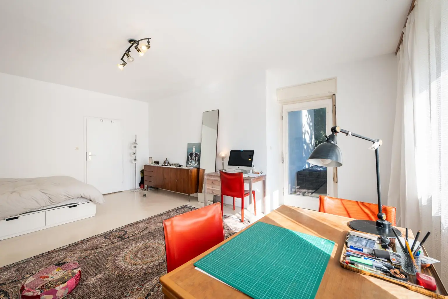 Zimmer mit Büro und Zugang Terrasse OG
