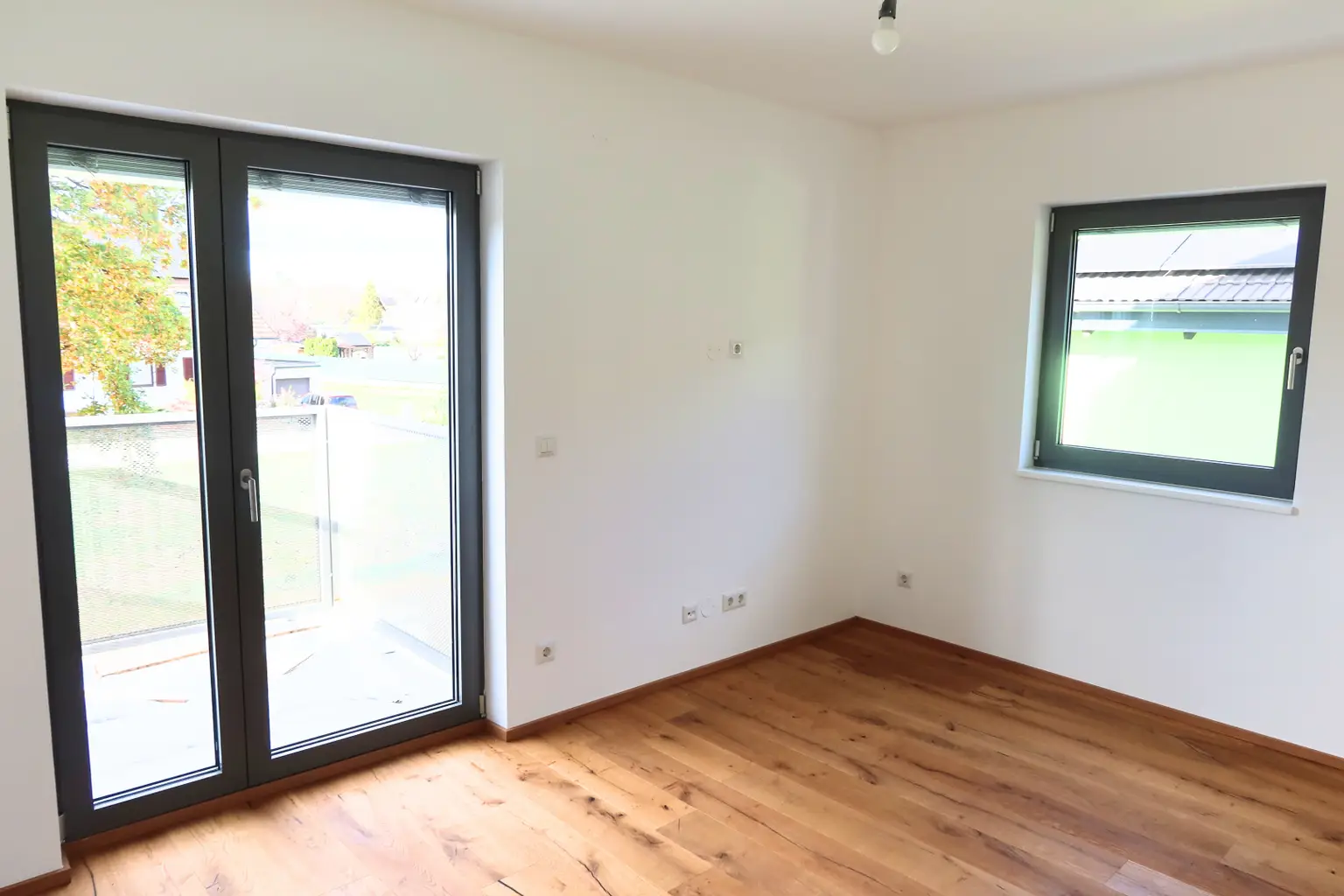 SCHLÜSSELFERTIG! HOCHWERTIGER BAUMEISTER-QUALITÄTSBAU - PROVISIONSFREI FÜR DEN KÄUFER!