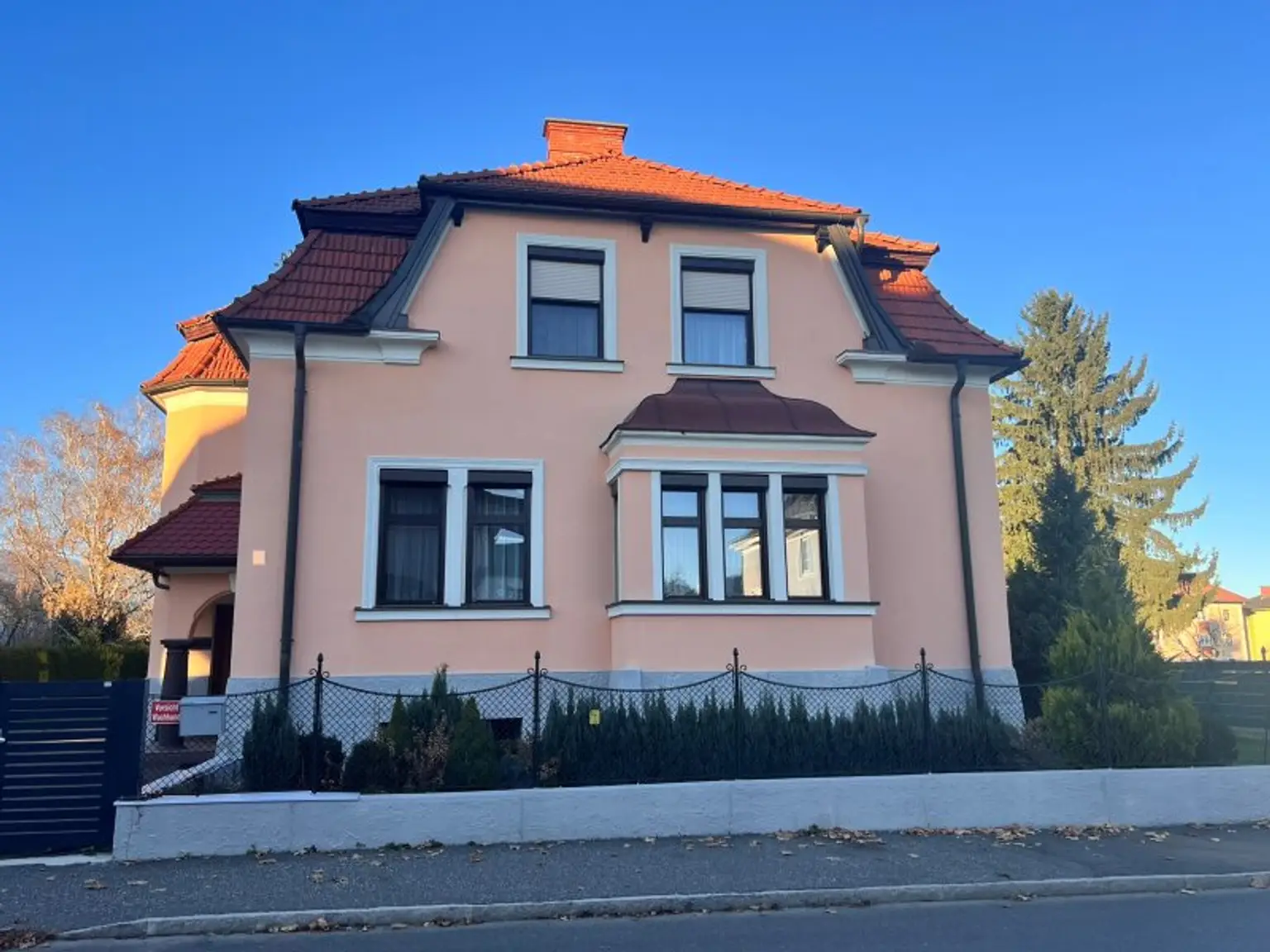 Ihr Zuhause mit Seele: Klassischer Altbau trifft modernes Wohlfühlambiente