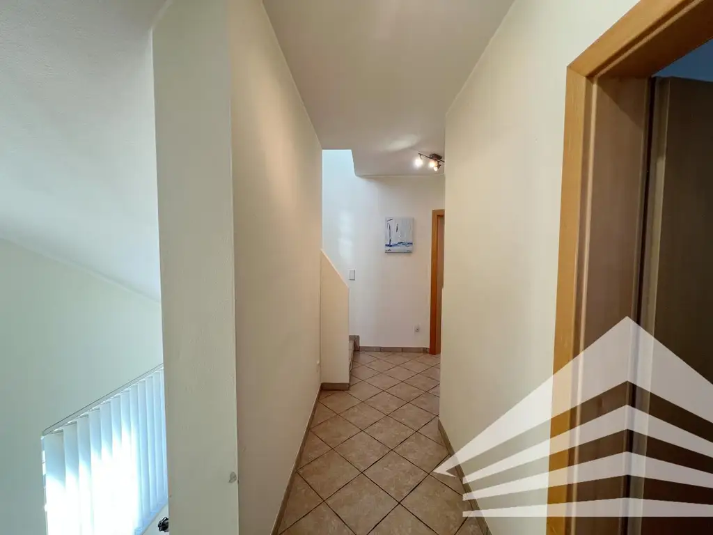 Großzügiges Eckreihenhaus mit Garten & Pool in toller Siedlungslage! 360° Rundgang online!