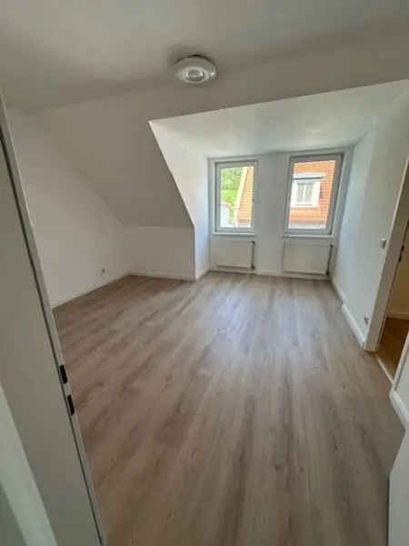 Badenerstraße - herrliche 2 Zimmerwohnung mit Autoabstellplatz!