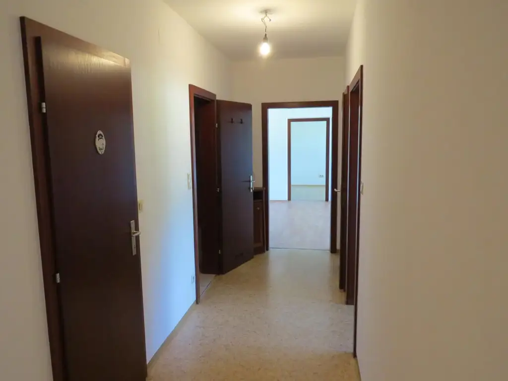 Geräumige 3-Zimmer-Wohnung mit Loggia in ruhiger Lage in Bad Schwanberg