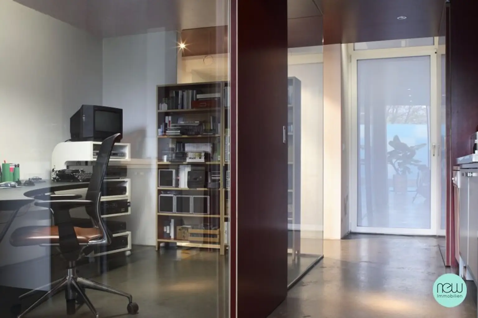 SEHR ATTRAKTIVES ATELIER  / BÜRO-LOFT