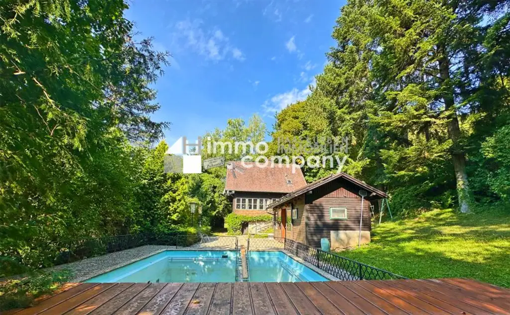 Renovierungsbedürftiges Landhaus mit Pool , Grundfläche 1.594 m² Renovierung und Schönheitsreparaturen sind erforderlich, dennoch sofort beziehbar!