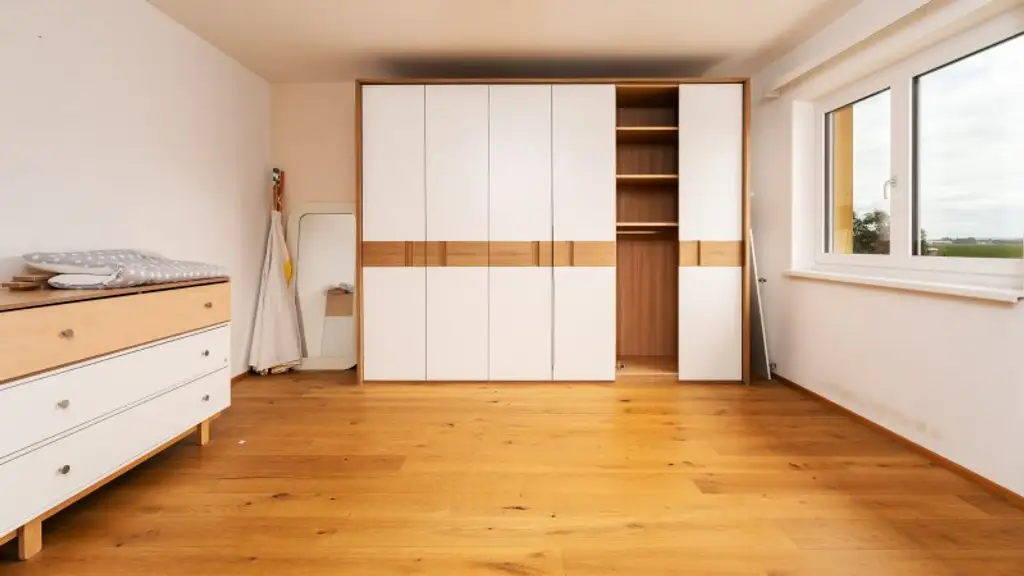 Charmantes Einfamilienhaus mit Nebengebäude und Doppelcarport – Ihr neues Zuhause wartet!