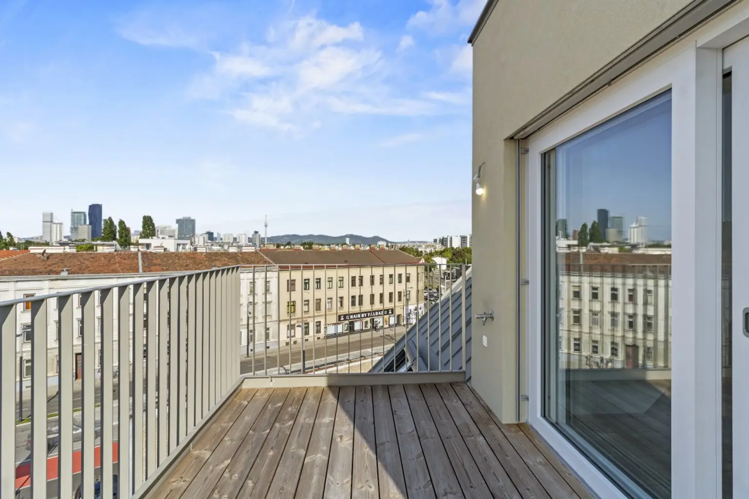 J | ++ OBEN IST ES AM SCHÖNSTEN ++ im PROJEKT KARL74 | Prima Service Immobilien