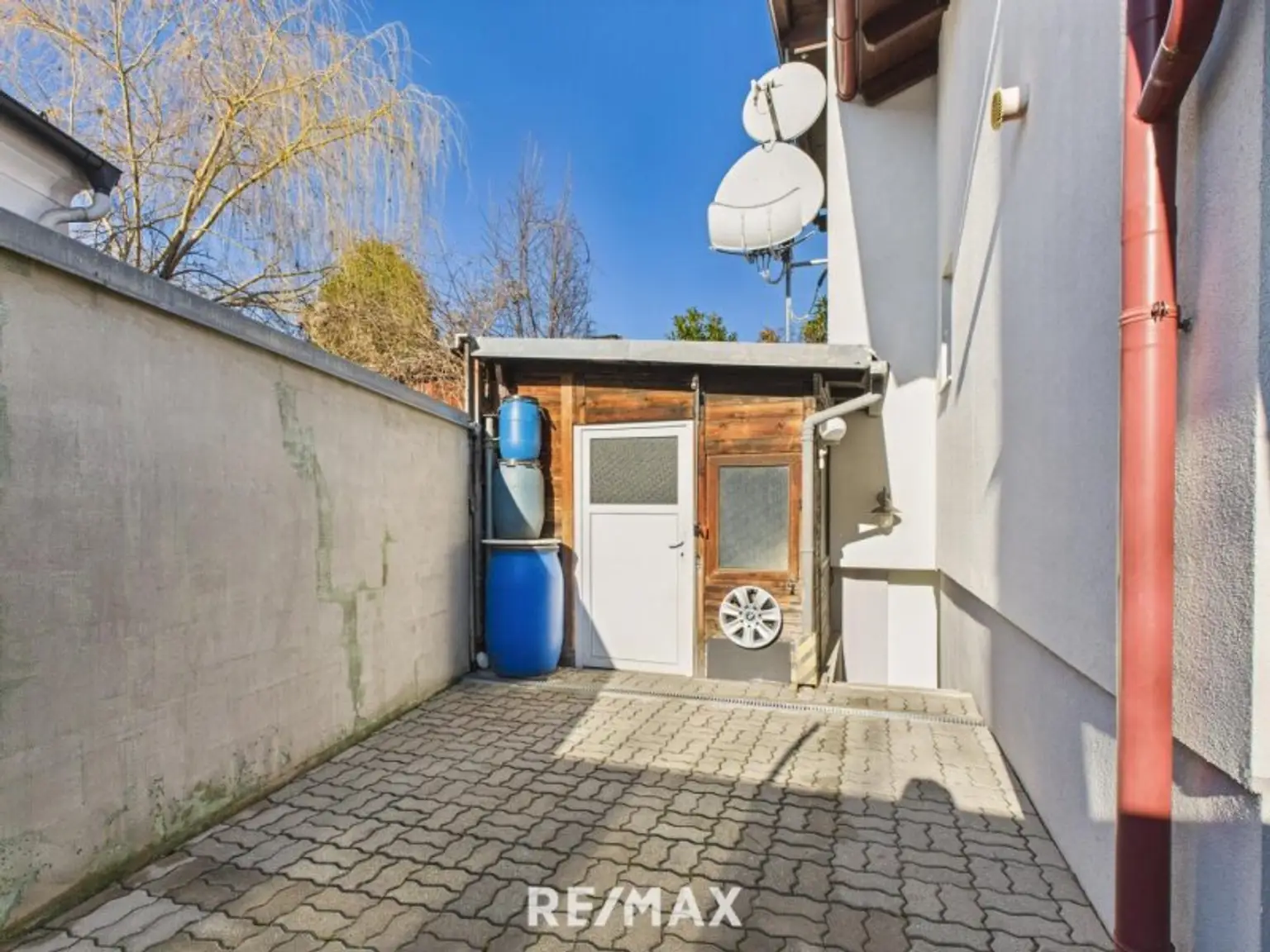 Gartenhütte hinter dem Haus