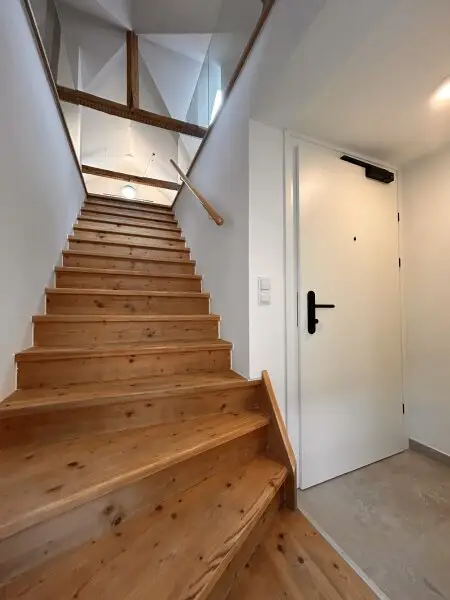 Renovierte Dachgeschosswohnung mit Altbauflair in Jenbach