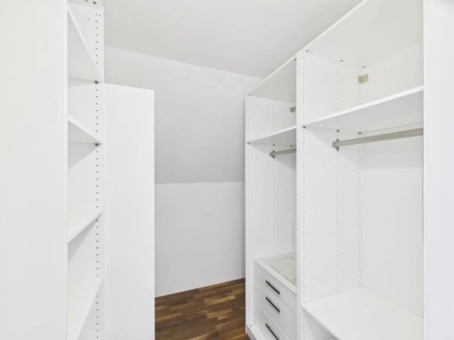 Dachgeschosswohnung in 1220 Wien: 4 Zimmer, 2 Terrassen– Ihr neues Zuhause! Ab 1.451,-- € Kreditrate/Monat!