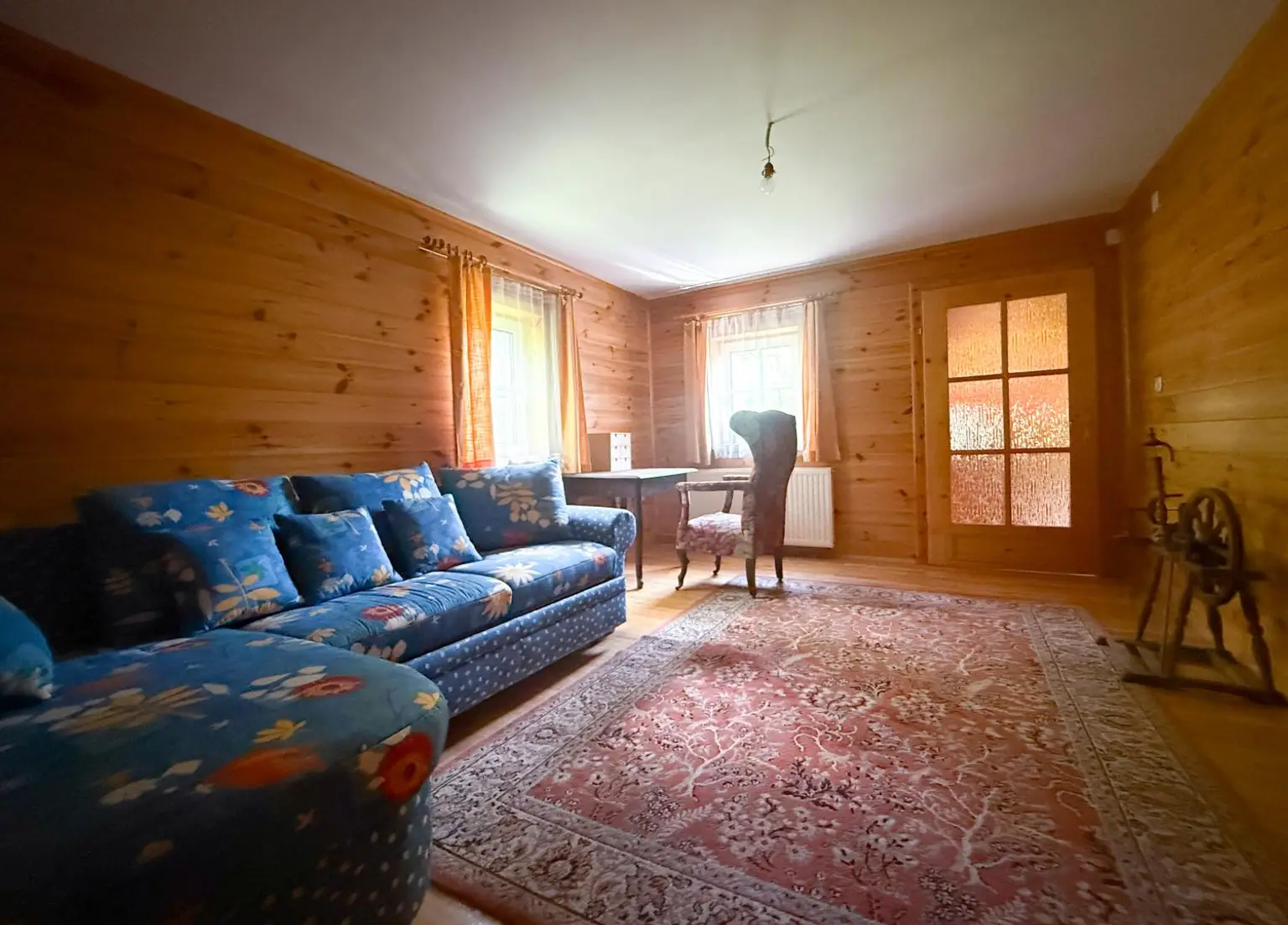 *** Charmantes Landhaus, 154m², Teilsaniert mit großem Gartenanteil und viel Potenzial ***