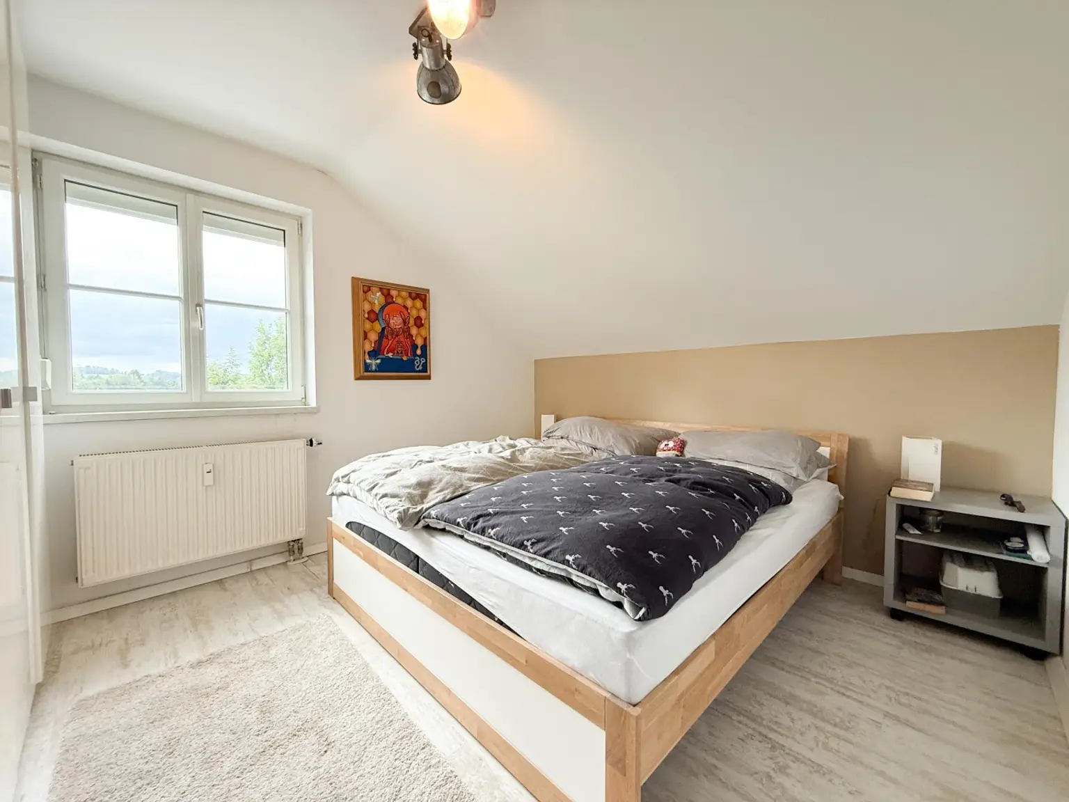 Charmante 3 Zimmer DG-Wohnung mit Carport-Stellplatz