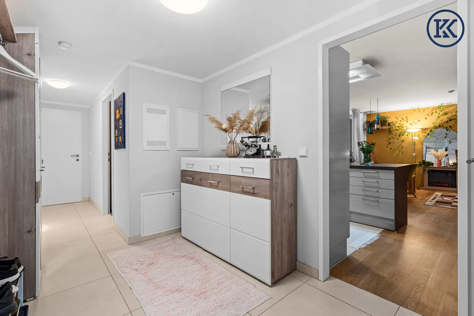 OPEN HOUSE am Dienstag den 19.08.25 ab 10 Uhr für die
Hofseitige 3-Zimmer-Wohnung mit 14 m² Loggia