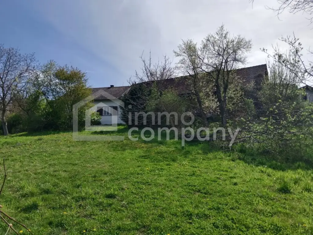 Am beliebten Rosenberg!  Altes Bauernhaus in unverbaubarer, ruhiger, sonniger Lage mit  großem Baulandgrundstück