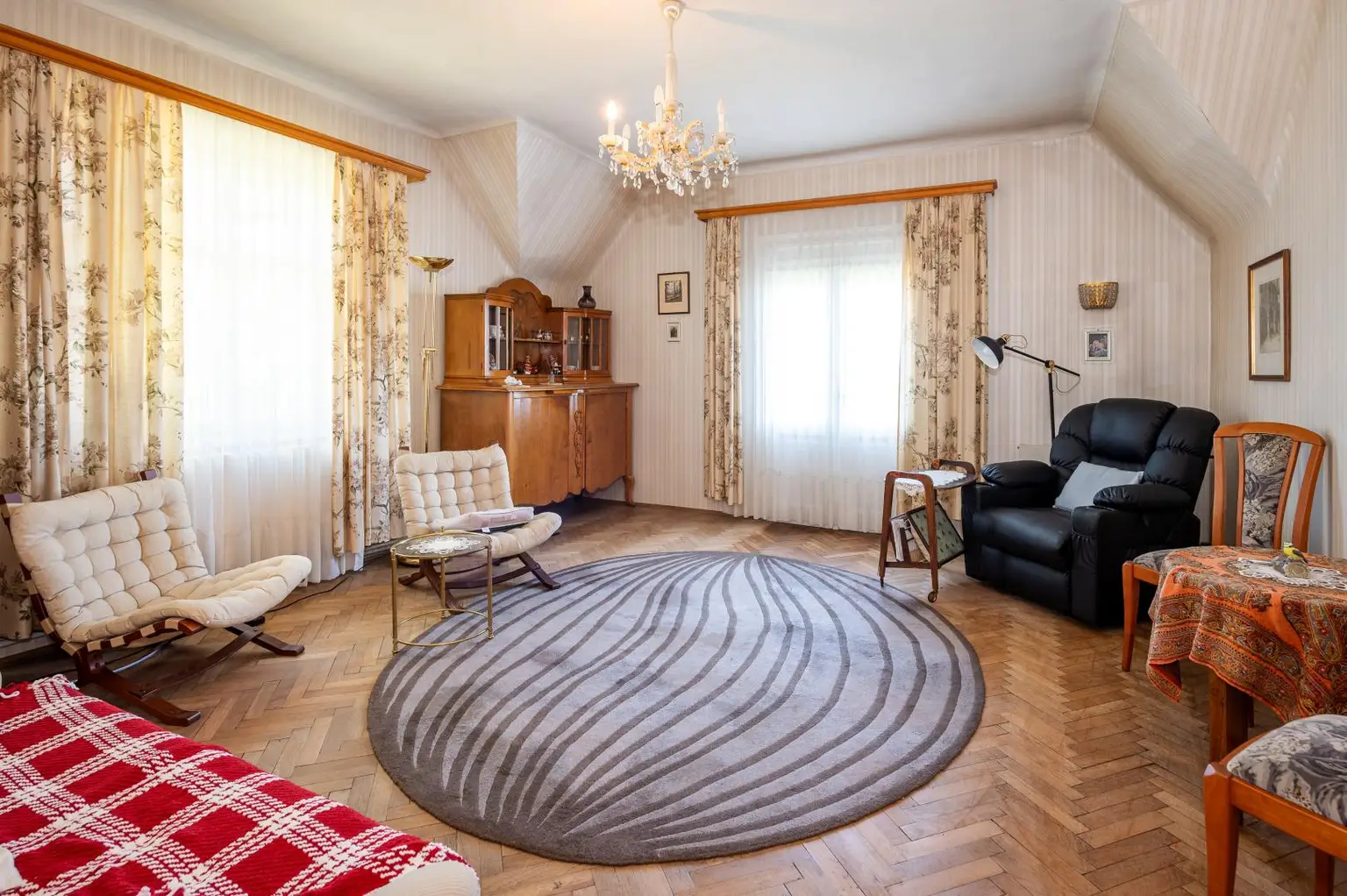 Stilvolles Haus mit Geschichte, Ruhe und traumhafter Aussicht