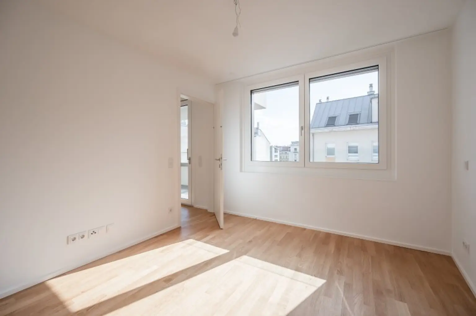++MOLLARD 50++ Stylish 3-room Apartment in Prime City Location (1/25)