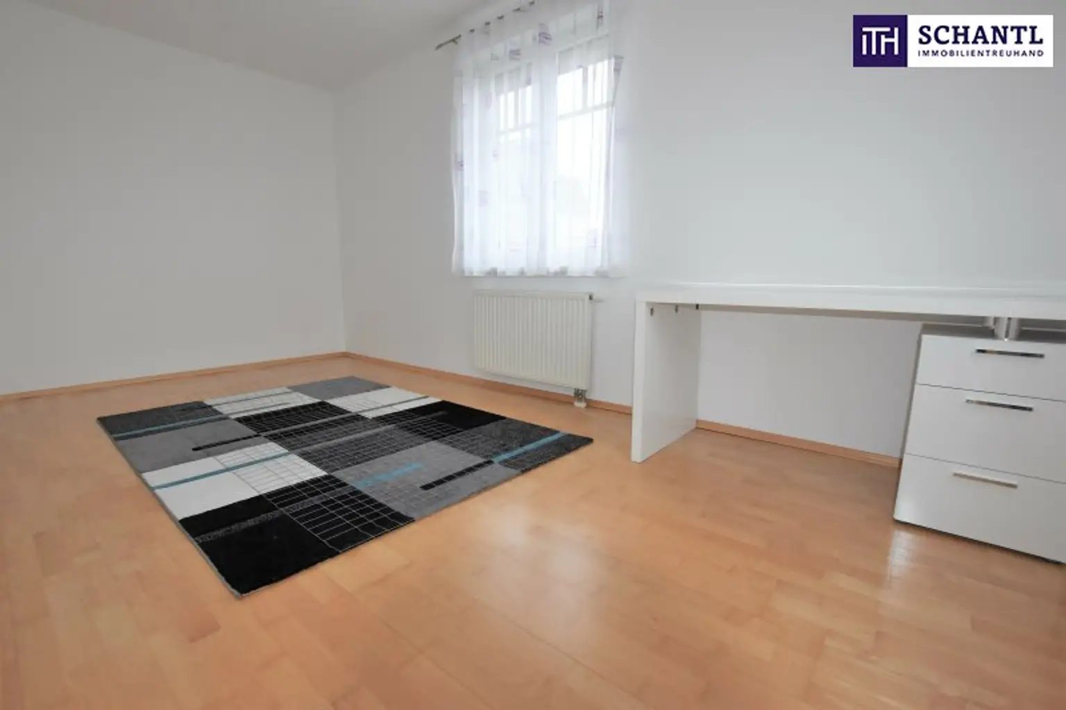 Schnell sein: Perfekt aufgeteilte 3-Zimmer Wohnung mit gemütlichem Balkon in Himberg bei Wien zu vermieten!