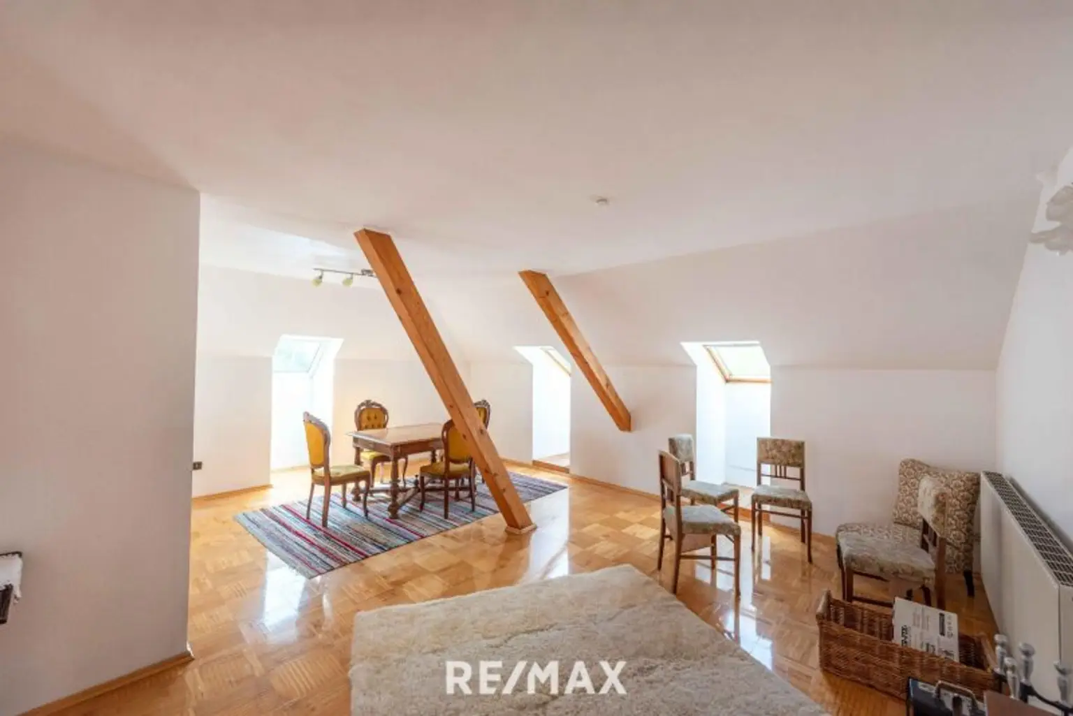 hübsche Dachwohnung