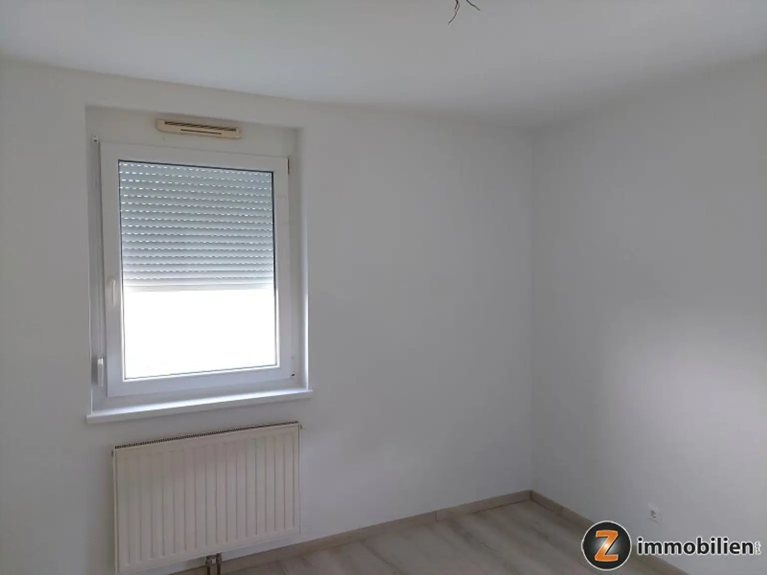 Wallendorf: Sonnige Erdgeschoßwohnung mit Terrasse