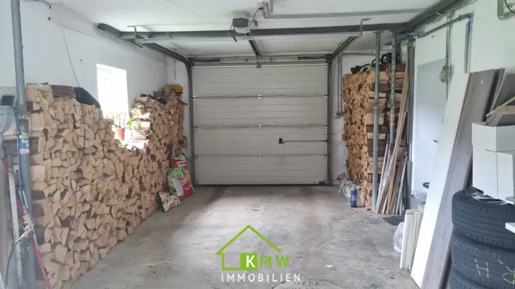 NEU AM MARKT: Wohnhaus am Waldrand