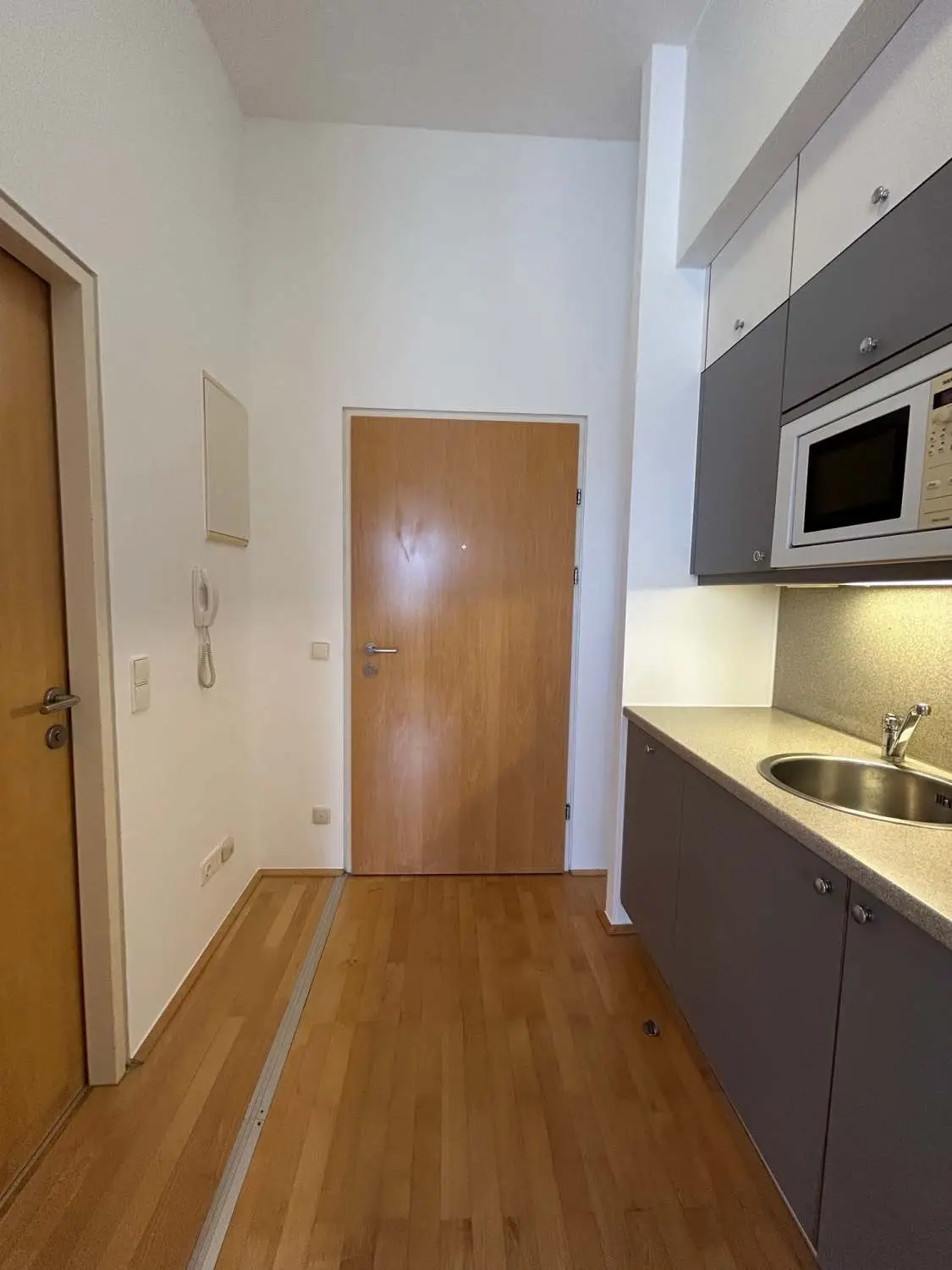 Wunderbar, helle 1-Zimmer-Wohnung im 13. Bezirk!