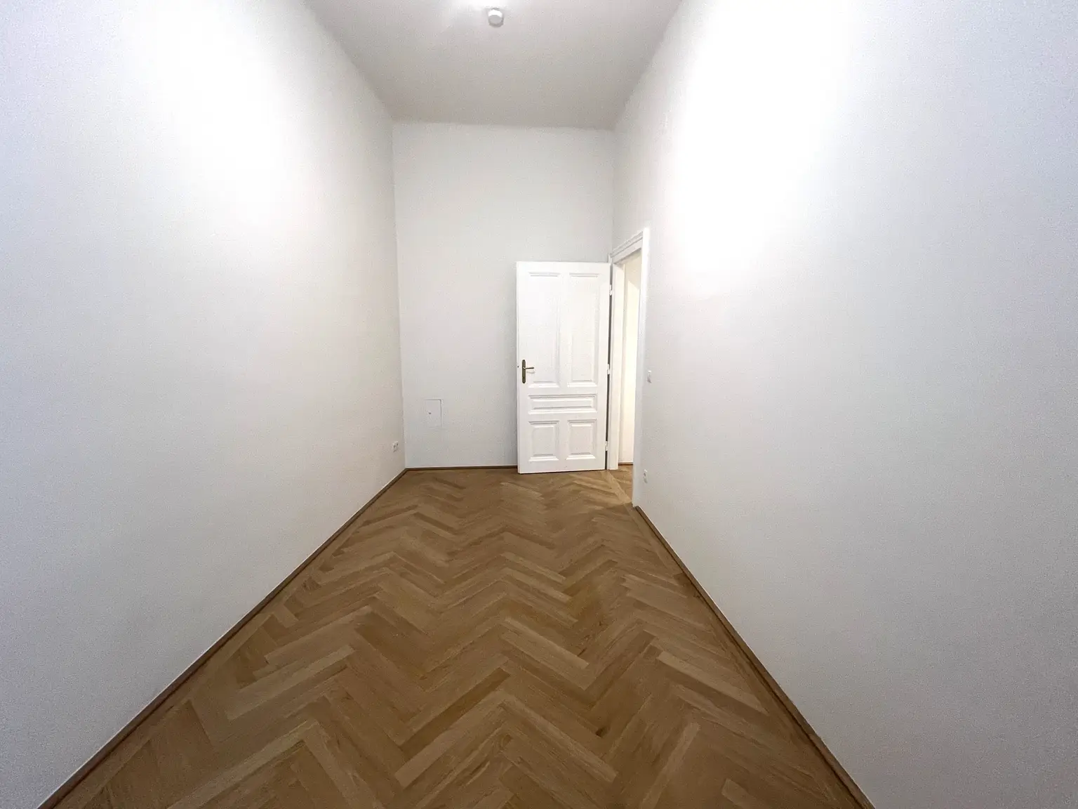 Charmante 4-Zimmer-Altbauwohnung in ruhiger Straße nahe Belvedere