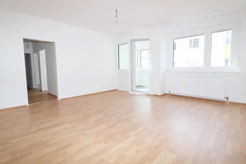 Ansprechende 4 Zimmer Wohnung mit perfekter Aufteilung