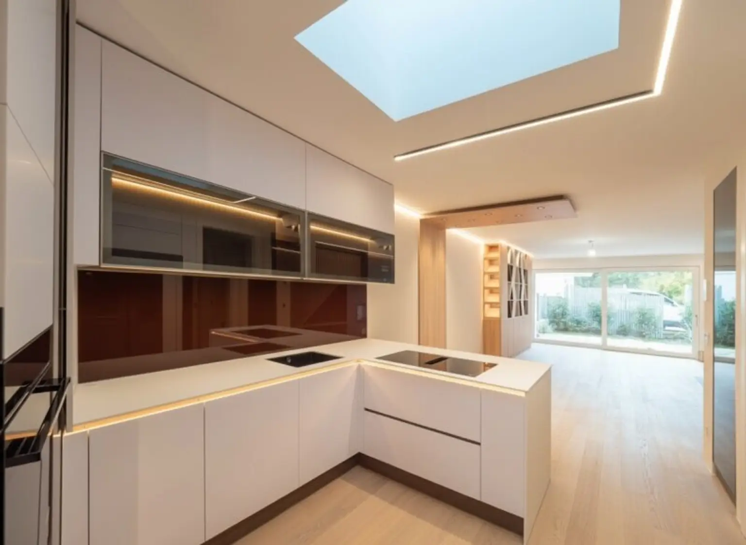 THE UNIQUE HILL SIDE RESIDENCES