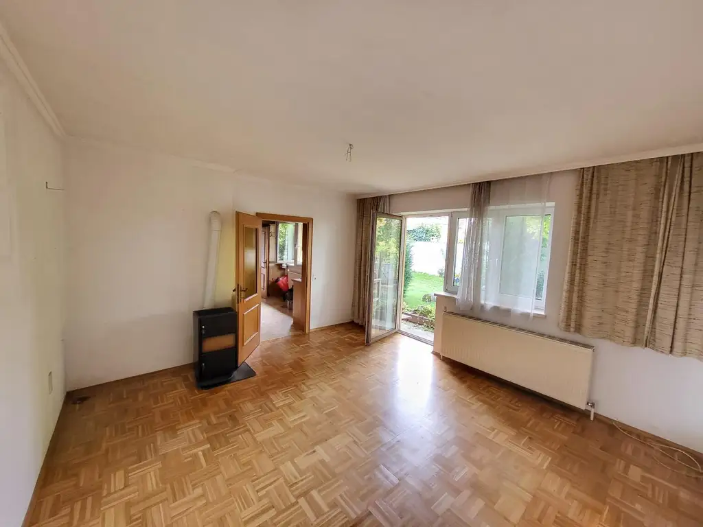 HELDENBERG - BAUERNHAUS IN RUHIGER DORFLAGE