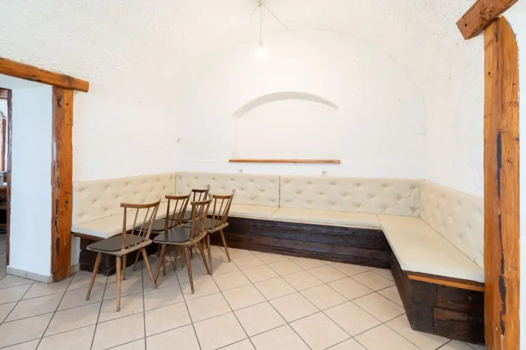 Neuhofen an der Krems, Haus mit Kleinwohnungen und Zimmer zu kaufen! PROVISIONSFREI