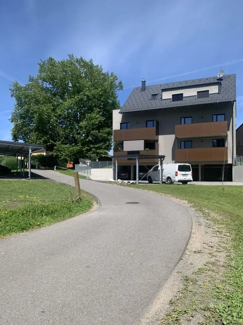 Moderne  2-Zimmerwohnung mit schönem Balkon   in Raaba
